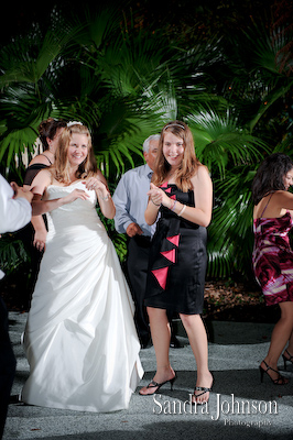 Best Courtyard Lake Lucerne - IW Phillips House Wedding photographer - Sandra Johnson (SJFoto.com)